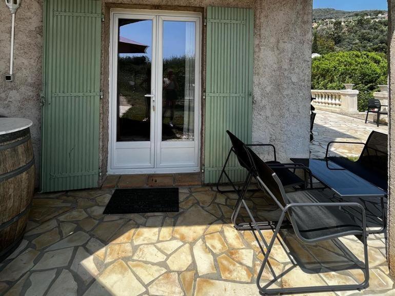 Appartement En Rez De Villa Beausite Mandelieu Exteriör bild